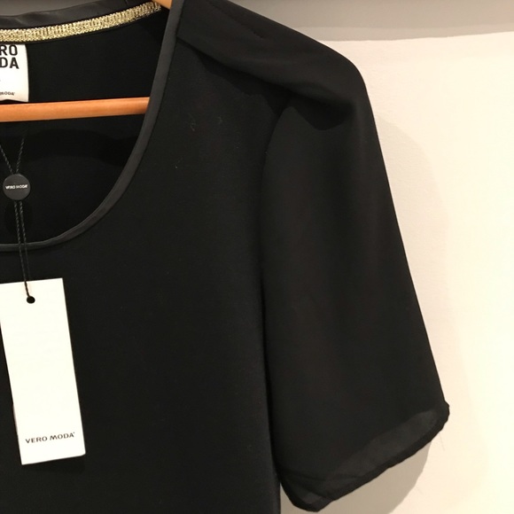 π€ Vero Moda Little Black Dress - Picture 3 of 5